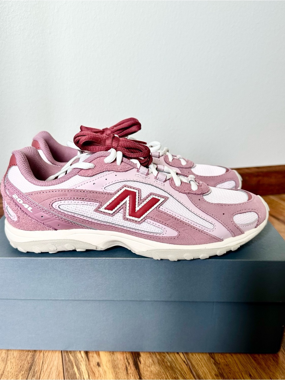 NIB New Balance 204L Pink Rose Women’s size 8 Men’s size 6.5 Lifestyle Running